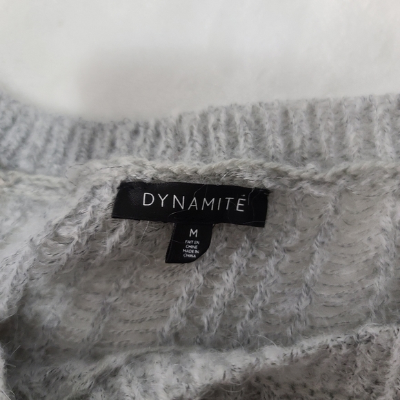 2/25$ 🛍 Dynamite sweater - Picture 3 of 3